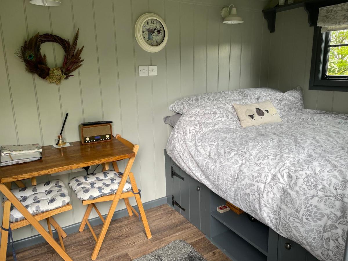 Greatwood Shepherds Hut Μπατλ Εξωτερικό φωτογραφία