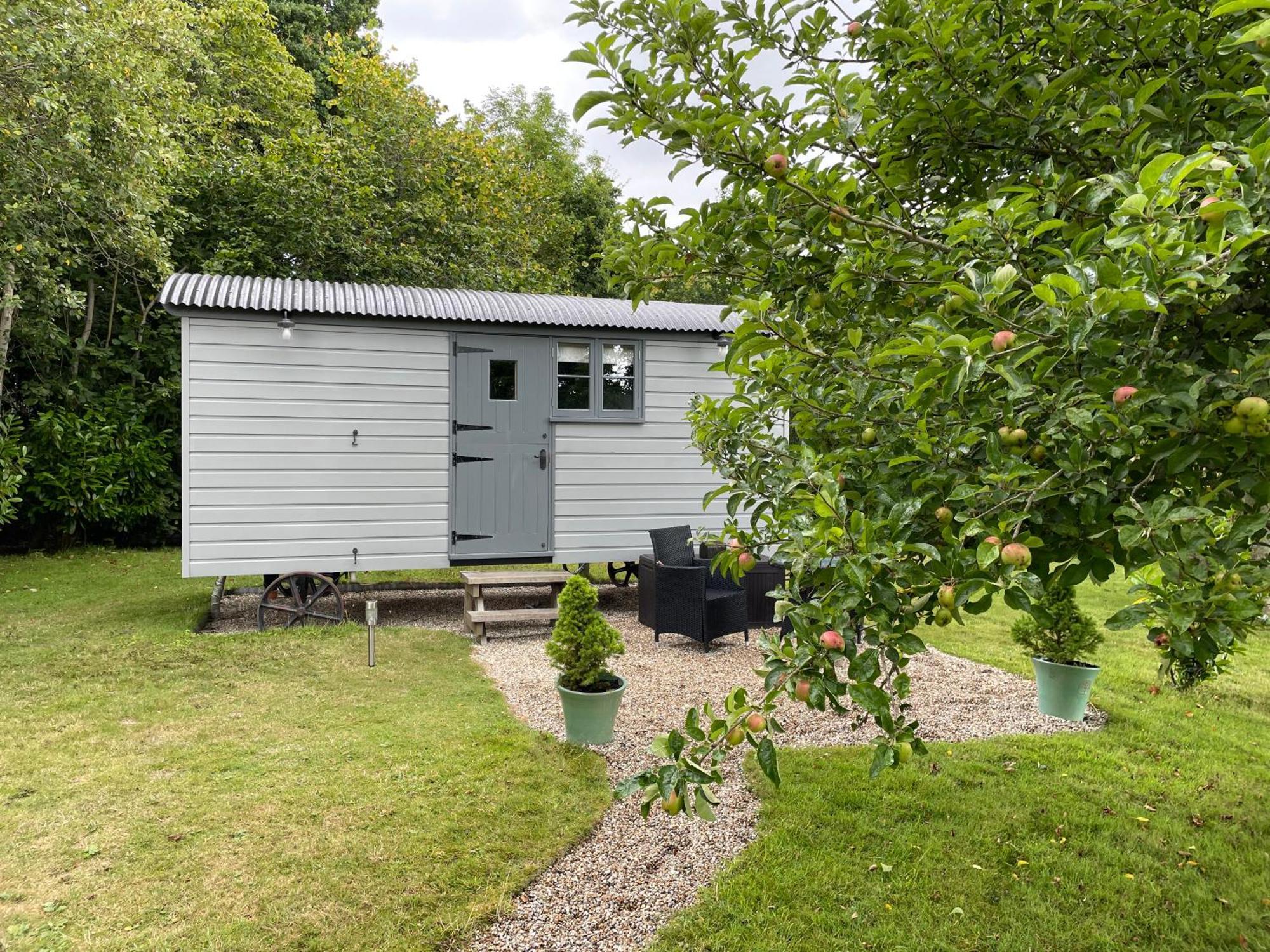 Greatwood Shepherds Hut Μπατλ Εξωτερικό φωτογραφία